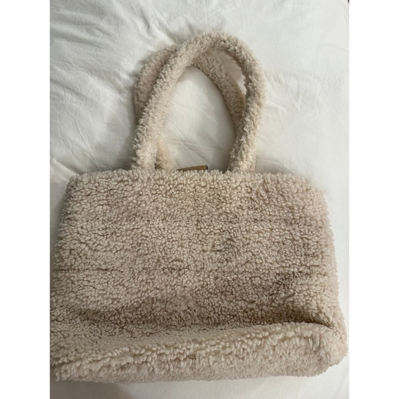 Sherpa quilted faux shearling tote bag cream beige teddy cute coquette cozy - Picture 6 of 10